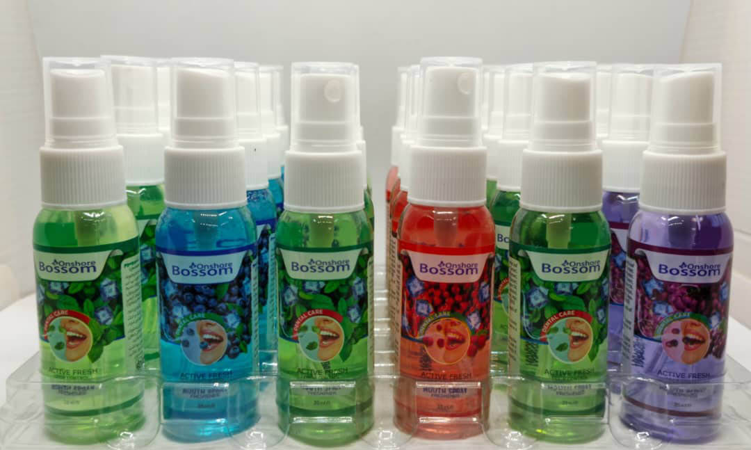 اسپری خوشبوکننده دهان استند 24 تایی برند بوسوم 