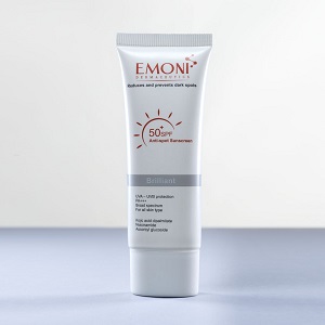 کرم ضد آفتاب بی رنگ مناسب پوست دارای لک امونی